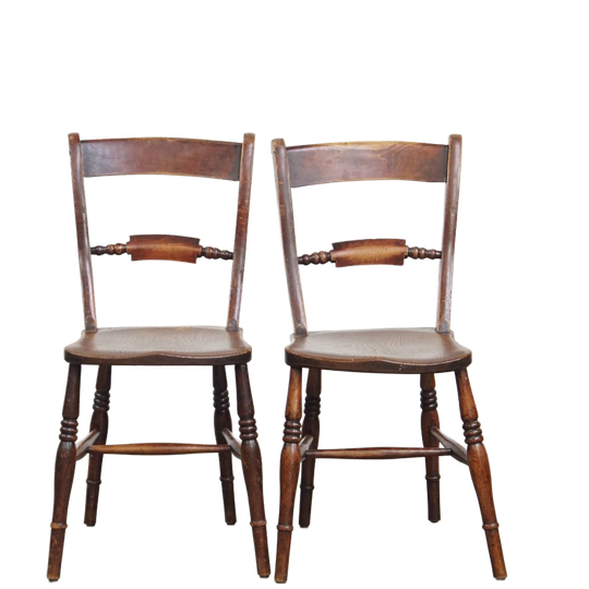 Elegante Set Van 2 Antieke Engelse Stoeltjes Met Mooi Houtwerk En Warme Kleuren 1