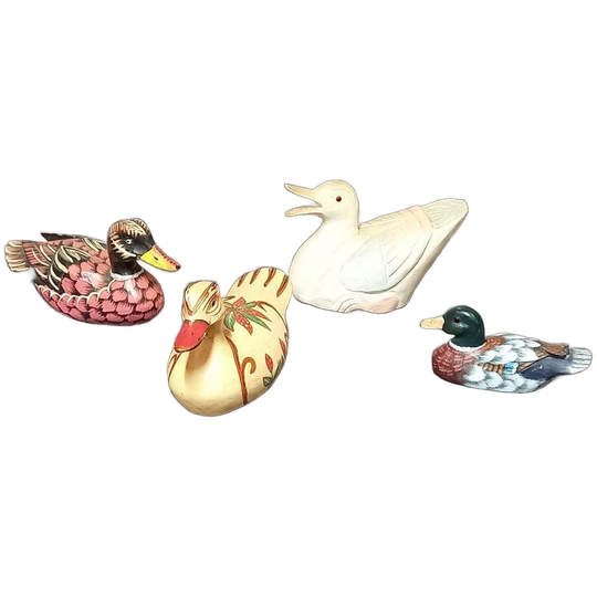 Set Van 4 Kleurrijke Antieke Lokeenden 1