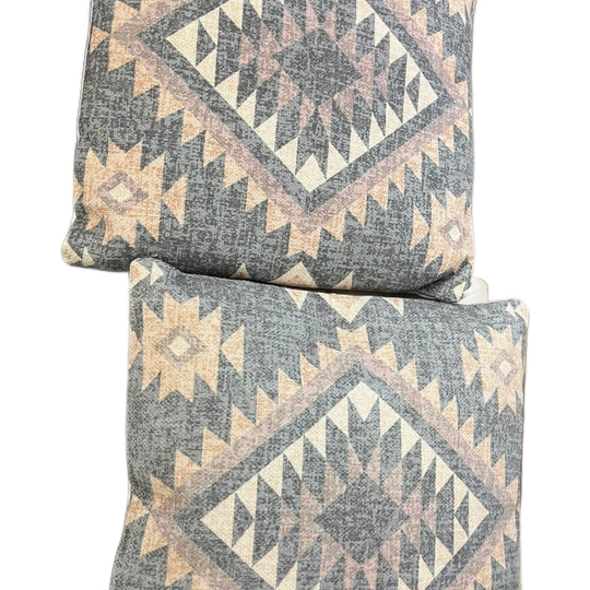 Set Van 4 Geometrische Sierkussens / Kelimkussens 1