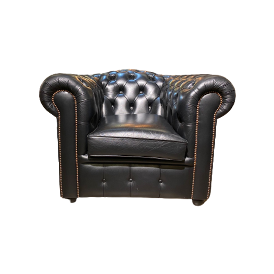 Engelse Salvale Chesterfield Clubfauteuil Zwart Leder 1