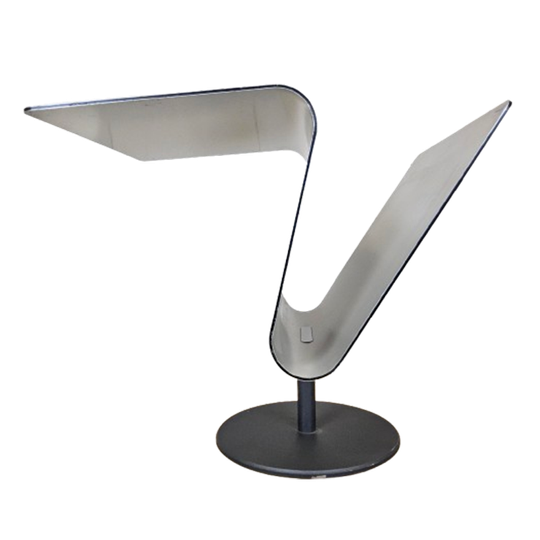 Moderne Gebogen Metalen Minimalistische Bijzettafel Met Lectuurbak / Krantenbak / Tijdschriftenrek 1