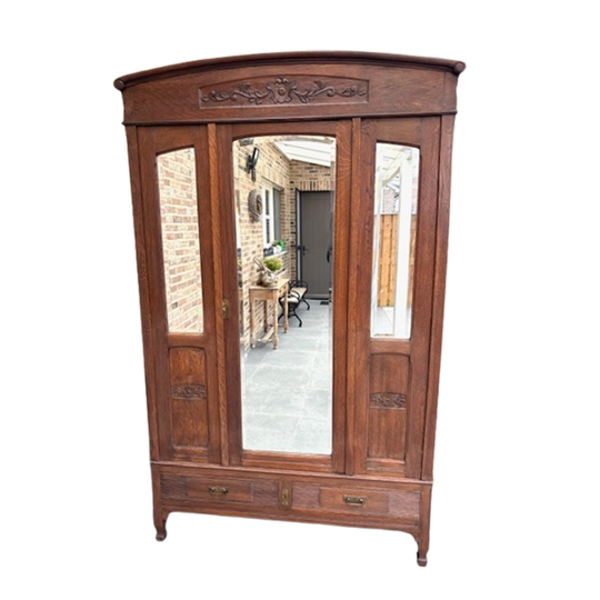 Art Nouveau Kledingkast 1