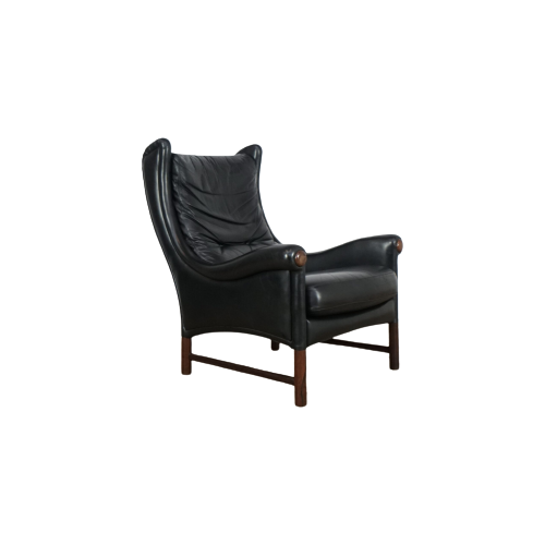 Black Leather Italian Lounge Chair With Rosewood Legs