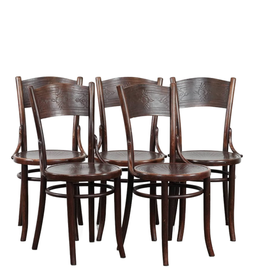 Leuke Tijdloze Set Van Vijf Vintage Houten Cosmos Bistro Design Stoelen Met Mooi Snijwerk 1