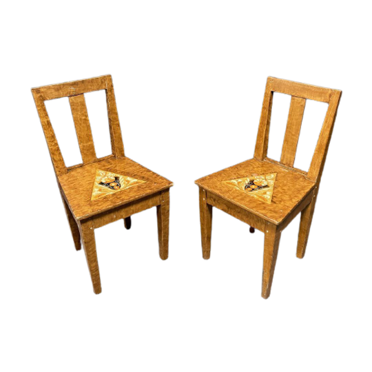 Set Van Twee Beschilderde Zweedse Stoelen Prijs/set 1