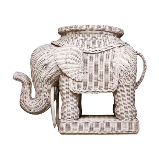 Wicker Elephant Sidetable 1