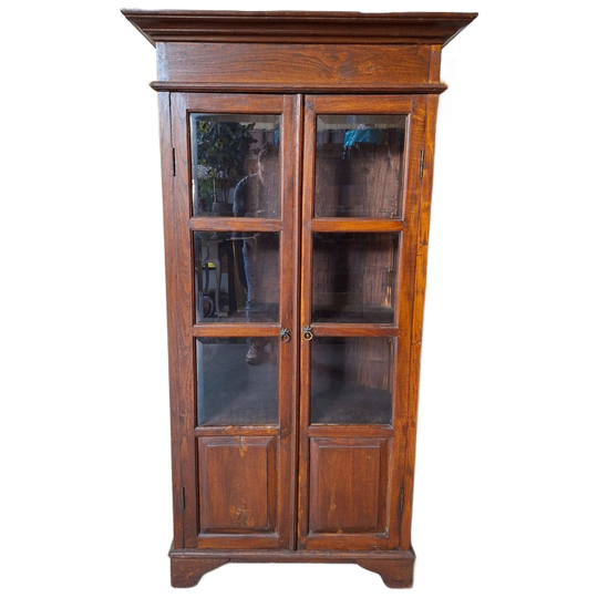 Klassiek Teakhouten Vitrinekast, Servieskast, Buffetkast Afm.92x42 En 178cm Hoog. 1