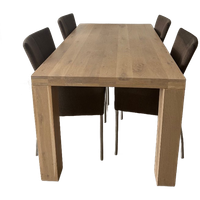 Massief Eikenhouten Tafel