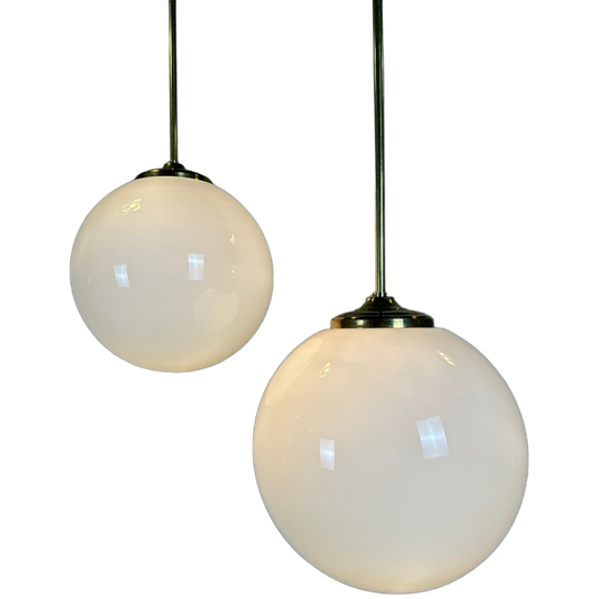 Art Deco Xl Hanglampen – Opaline En Messing 1