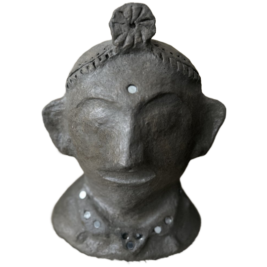 Beeld Papier Maché Madam Stolz 1