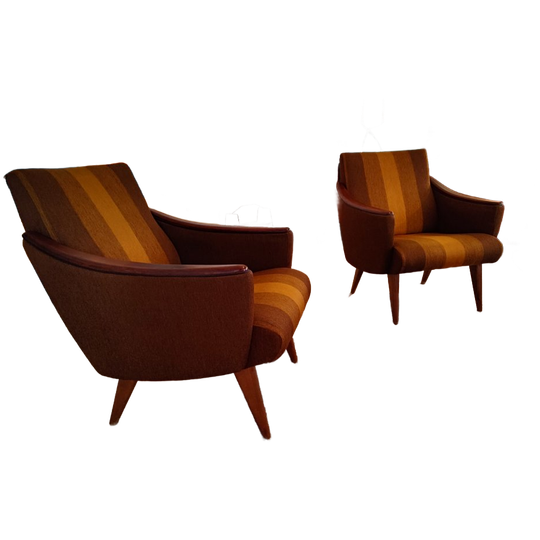 Set Van 2 Vintage Lounge Stoelen 1