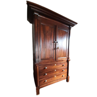Notenhouten Kabinet