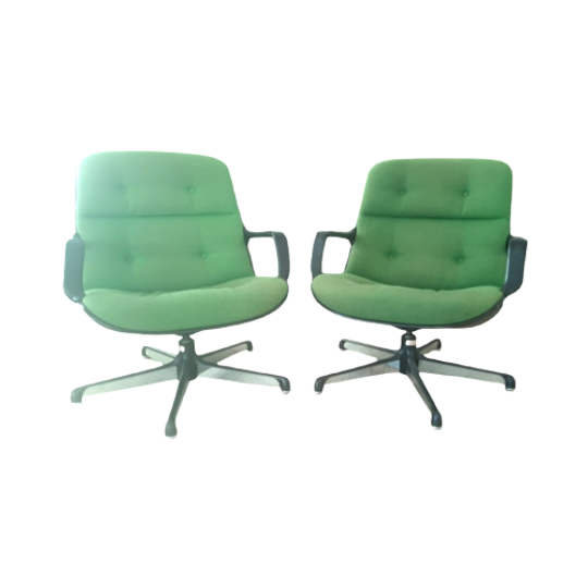 Italian Executive Swifel Chair / Charles Pollock For Comforto 1