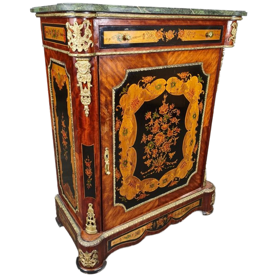 Kast In Louis Xv Stijl 1