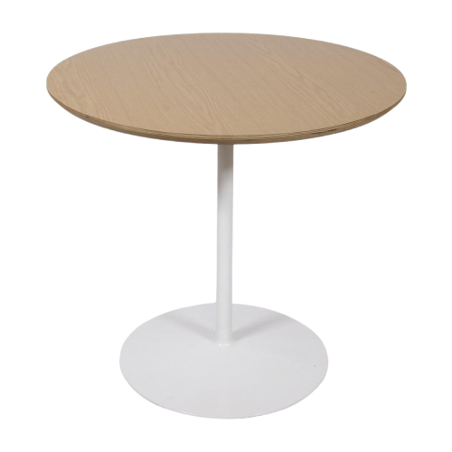 Ronde Tafel Van Pierre Paulin Voor Artifort