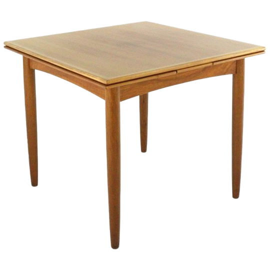 Compacte Vierkanten Verlengbare Vintage Eettafel 1