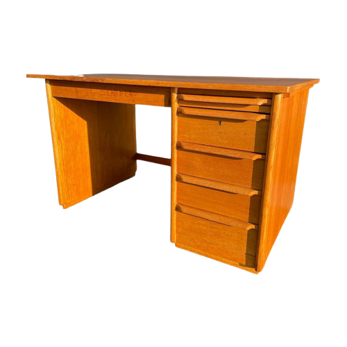 Retro Bureau