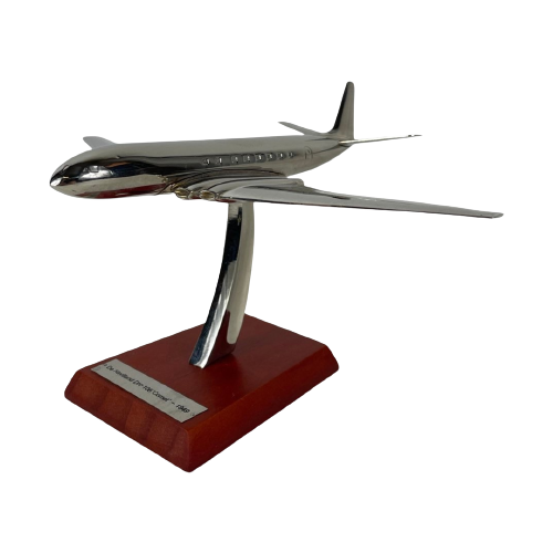Scale Model Of An Airplane (Silver Plated) - Mounted On Wooden Base - De Havilland Dh-106 Comet (