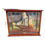 Klassieke Mahonie Vitrinekast, Met Zeilschip thumbnail 1