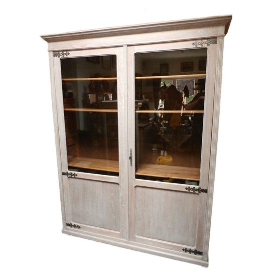 Grote 2-deurs Schoolkast In Eik "white Wash". 1