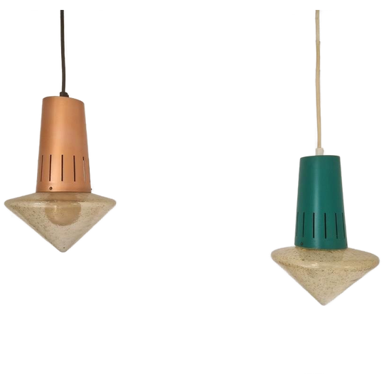 2 Vintage Raak Pijlstaart Atomic Age Hanglampen. 1