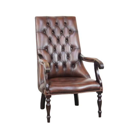 Luxe, Donkere Engelse Rundleren En Houten Chesterfield Fauteuil Met Een Hoge Rug 1