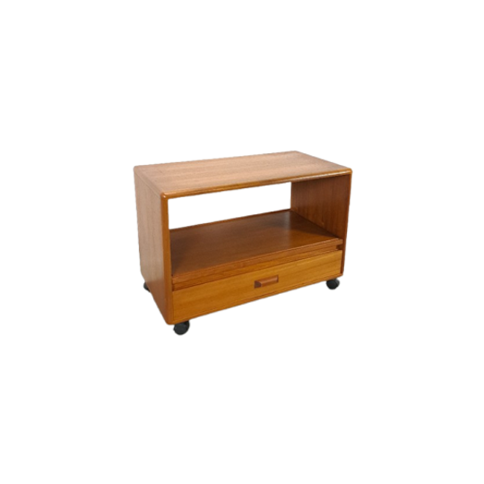Deens Teak Design Dyrlund Kast Lp Tv Meubel Op Wielen 1