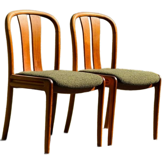 2 Hergestoffeerde Casala Stoelen 1