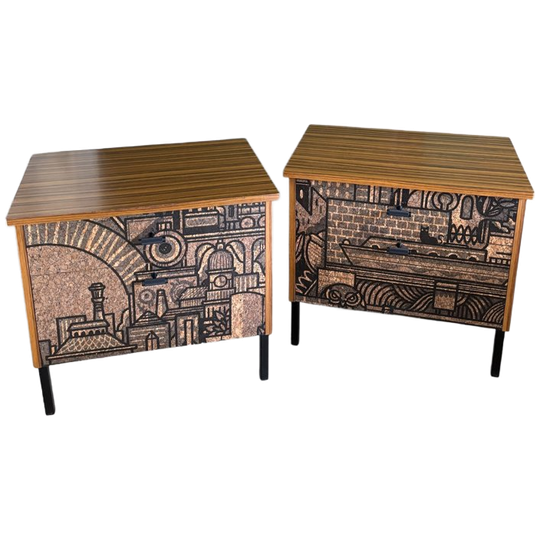Vintage Nachtkastjes Bekleed Met ‘hit The North’ Kurkprint 1