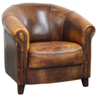 Unieke En Tijdloze Schapenleren Clubfauteuil Met Een Geweldig Patina