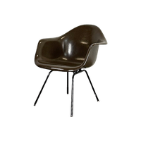 Charles & Ray Eames Dar Fiberglass Armchair Van Herman Miller