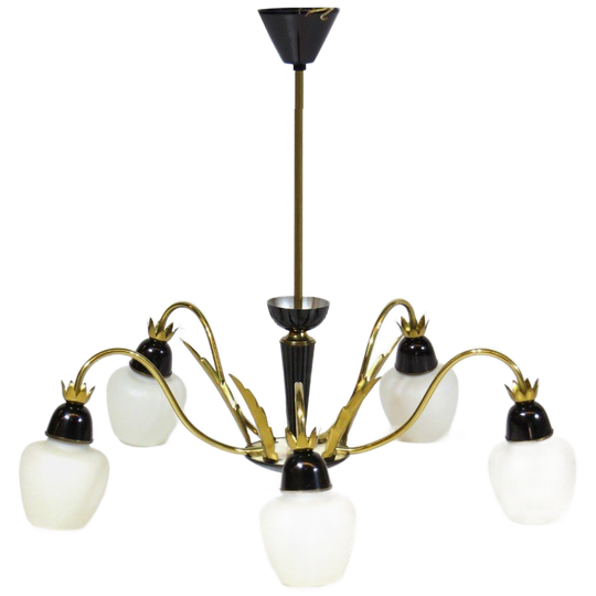 Vintage Kroonluchter In Messing En Opaline Glas, 1960s 1
