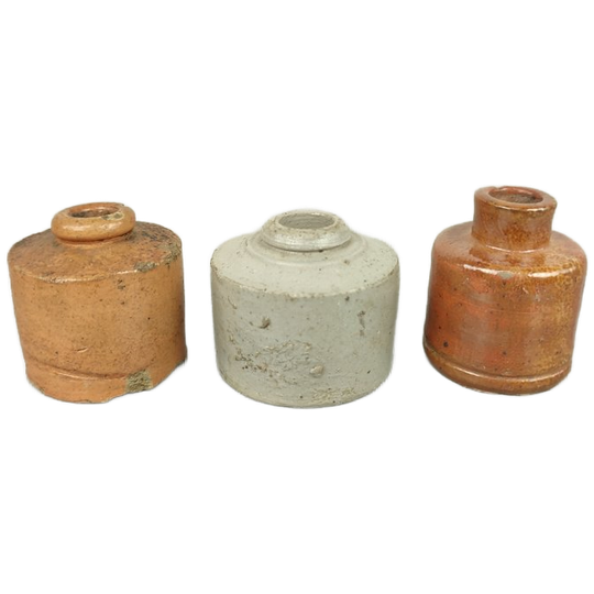 3 Oude Aardewerk Inktpotjes 1