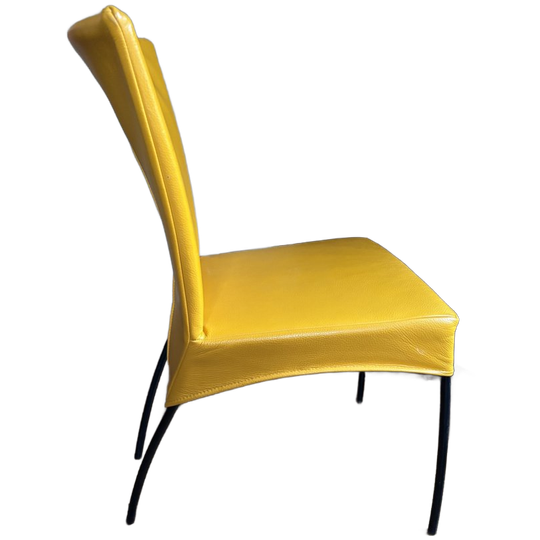 Montis Spicca Stoel Geel Met Zwarte Poten 1