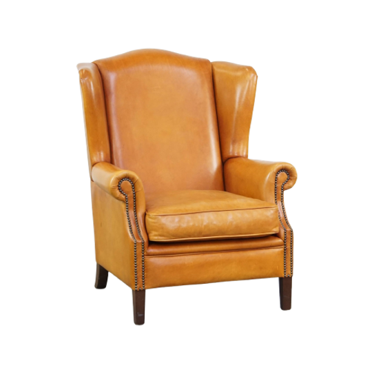 Mooie In Goede Staat Verkerende Comfortabele, Luxe Rundleren Oorfauteuil Afgewerkt Met Siernagels 1