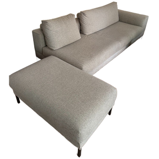 Design on Stock 4-zits Bank, 1-arm (links) + Poof + Rugkussens 1