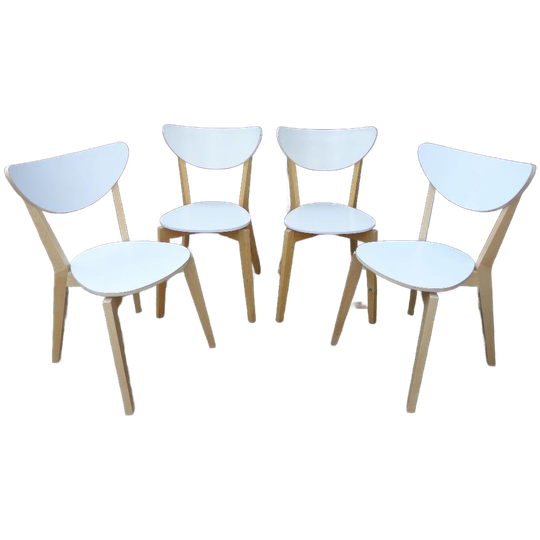 Mooi Set Van 4 Witte Stoelen 1