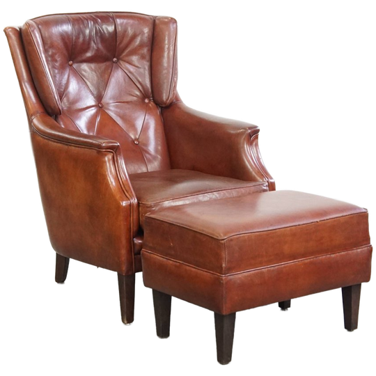 Comfortabele En Karaktervolle Chesterfield Fauteuil Met Hocker Gemaakt Van Schapenleer 1
