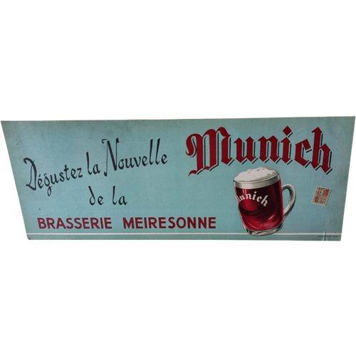 Reclamebord "Munich" Uit 1952.