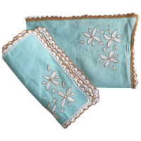 Prachtig Geborduurd Vintage Turquoise Tafelkleedje Met 3 Servetten