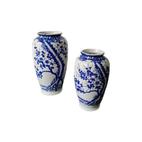 2 Nippon Tokusei Vaasjes Gedecoreerd Met Blauw  / Witte Sakura Bloesem Patroon.