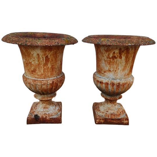 Gietijzeren Tuinvazen, Plantenbakken Bloembakken. Set Prijs 1