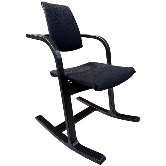 Stokke Peter Opsvik Actulum Ergonomisch Gevormde Schommelstoel - Zwarte Bekleding En Houten Frame 1