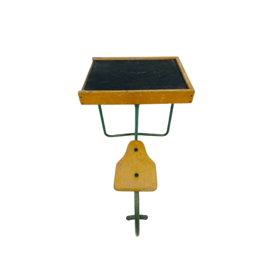 Kindertafel. Speeltafel. Vintage Speeltafel Jaren 60 1