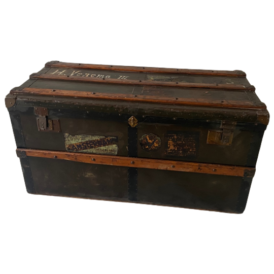 Een Houten Hutkoffer/ Reiskist Oftewel "steamer Trunk", Ca. 1900 1