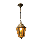 Hoekige Messing Lantaarn Hanglamp Met Geel Glas thumbnail 1