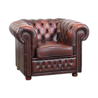 Comfortabele En Karaktervolle Donkerrode Engelse Rundleren Chesterfield Fauteuil Met Bolpootjes