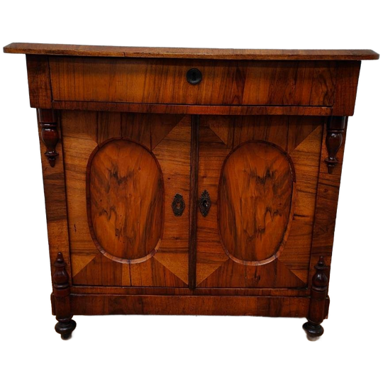 Antiek Kastje, Halkastje, Ladekastje Buffetkastje Notenhout 1