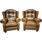 2 X Engelse Chesterfield Fauteuils Suzanne Tabacco Bruin Leer thumbnail 1