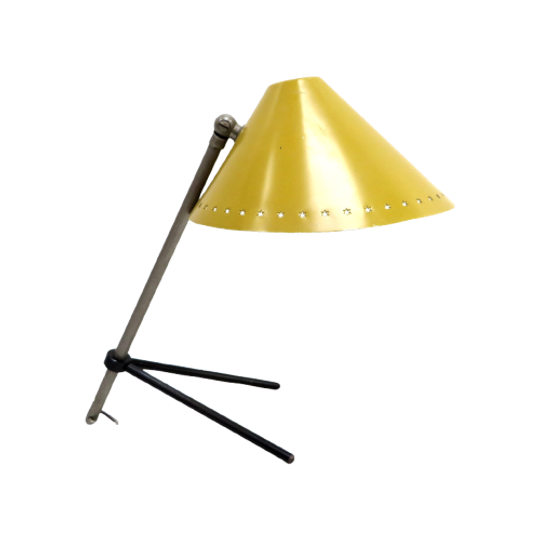 Gele Pinocchio Bureaulamp Door H. Busquet Voor Hala Zeist Gemaakt In De Jaren ’50 1
